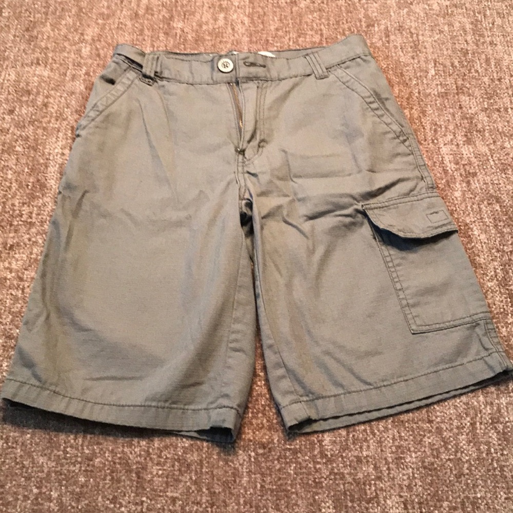 Boys Levi gray cargo shorts size 12 Never worn!!